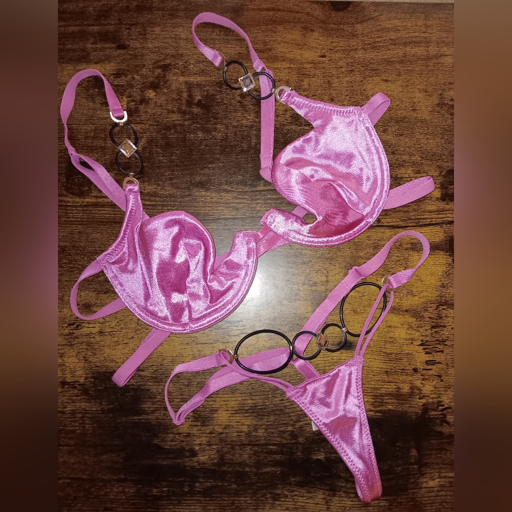 Pink Purple Satin Lingerie Bra 34 C Fully Adjustable 3 Way Thong Ring Accents